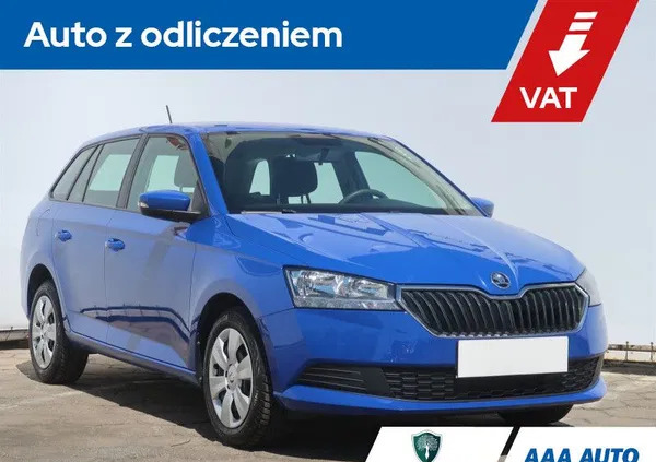 skoda trzciel Skoda Fabia cena 35000 przebieg: 140097, rok produkcji 2019 z Trzciel